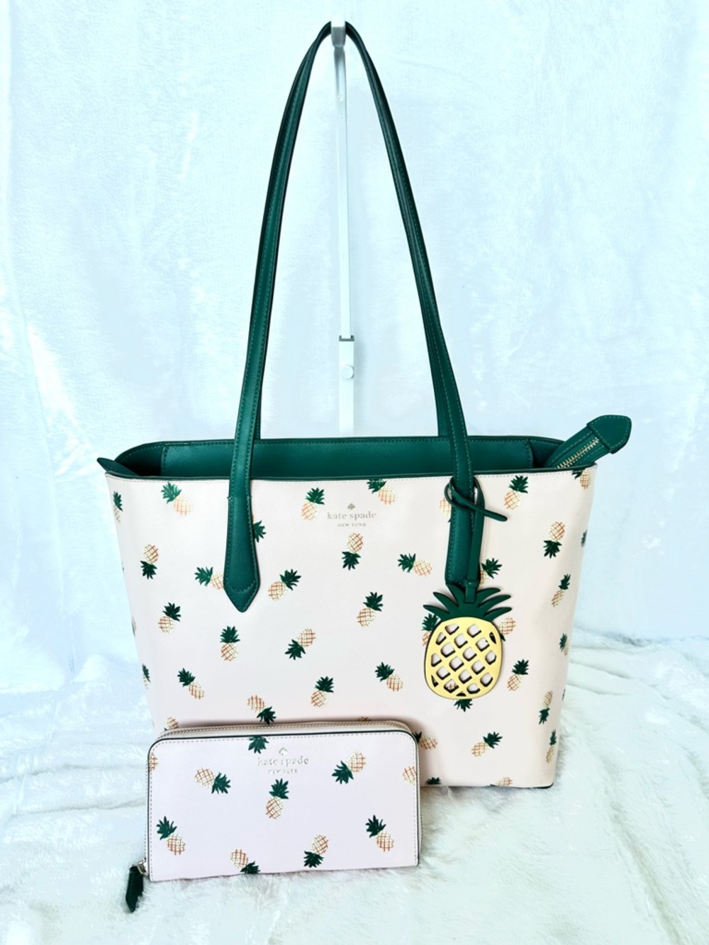 kate spade cream and green pineapple print tote with matching wallet